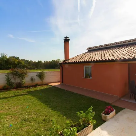 וילה Cozy With Private Pool Near Pula