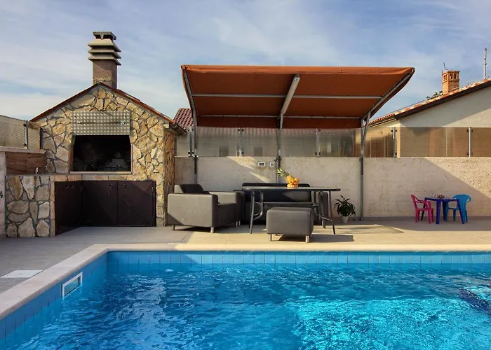 וילה Cozy With Private Pool Near Pula Loborika
