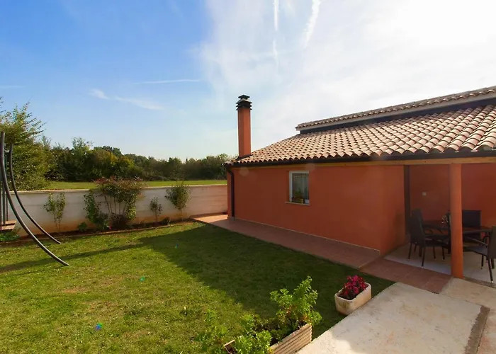 וילה Cozy With Private Pool Near Pula