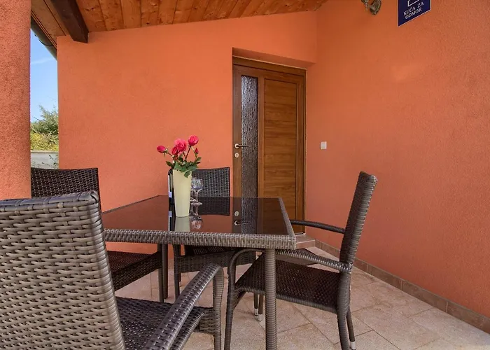 빌라 Cozy With Private Pool Near Pula Loborika